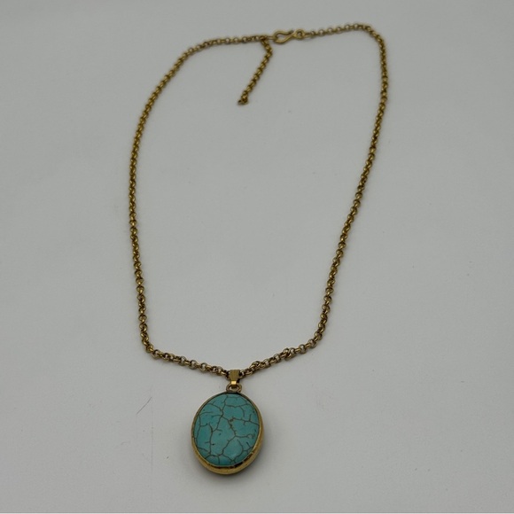 Vintage Style Gold Tone Turquoise Look Howlite Oval Pendant Necklace 17.5” - Picture 1 of 5